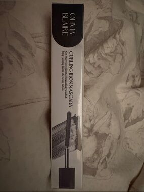 Olivia Blaire Curling Iron wand Mascara - White & Black Packaging